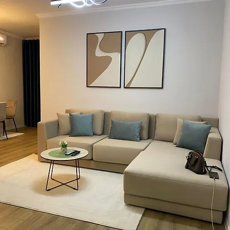 Aksa Luxury Stay Apartment *
