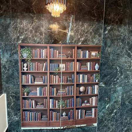 Aksa Luxury Apartment